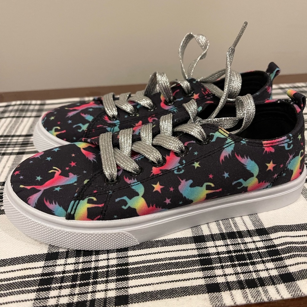 Fabkids Rainbow Unicorn Sneakers Size 1 - Picture 4 of 6